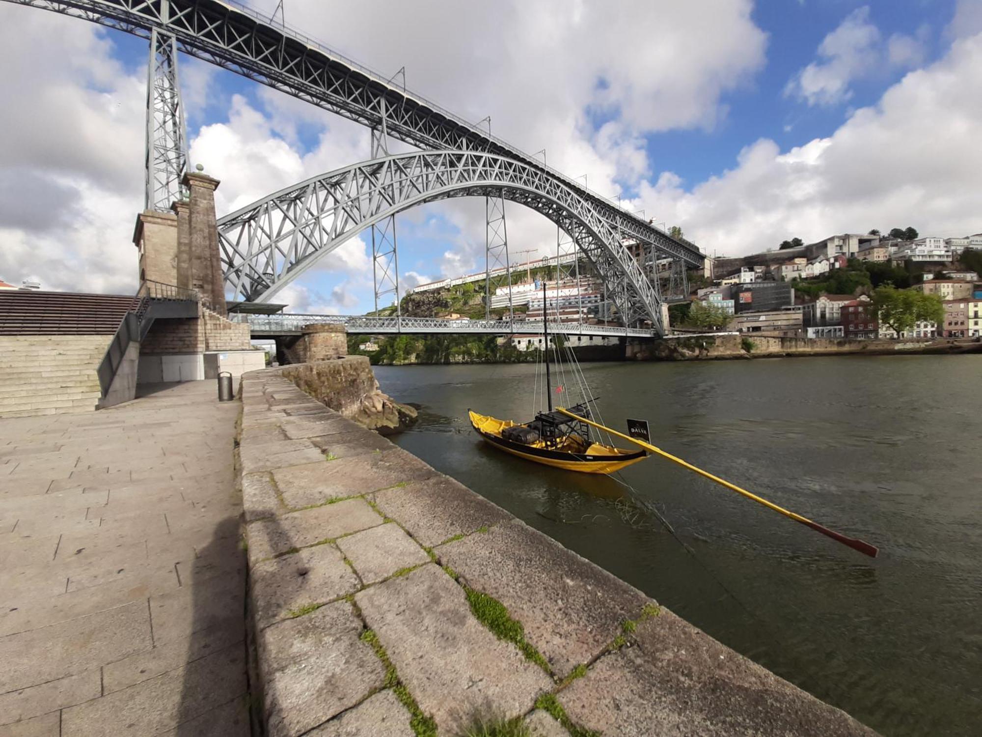 Appartement Muralha Da Barca Rnal Nº13939 Al,5848 Al, 6419 Al-chamada A Rede Movel Nacional Oporto